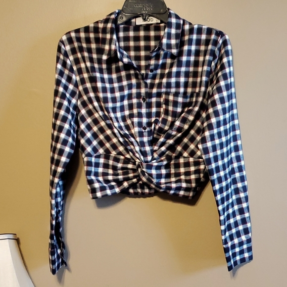 Mod Tops - MOD Cropped Flannel Top